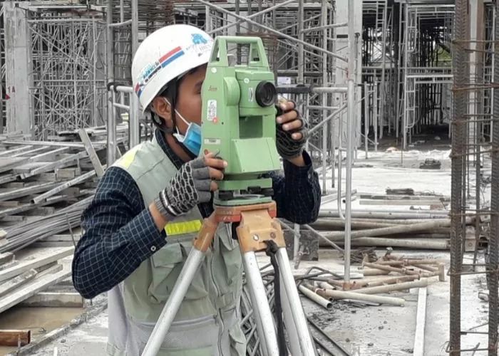 Tầm Quan Trọng Của Máy Thủy Bình Trong Công Tác Đo Đạc Và Xây Dựng