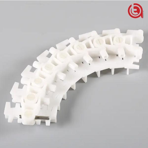 Dây xích nhựa được ưa chuộng nhờ khả năng vận hành an toàn, dễ dàng vệ sinh
