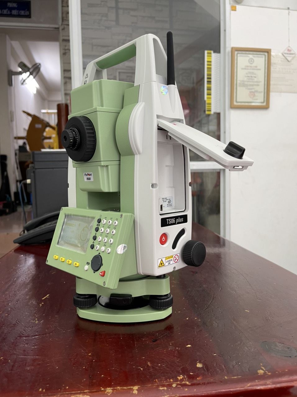 Máy toàn đạc điện tử Leica TS06Plus